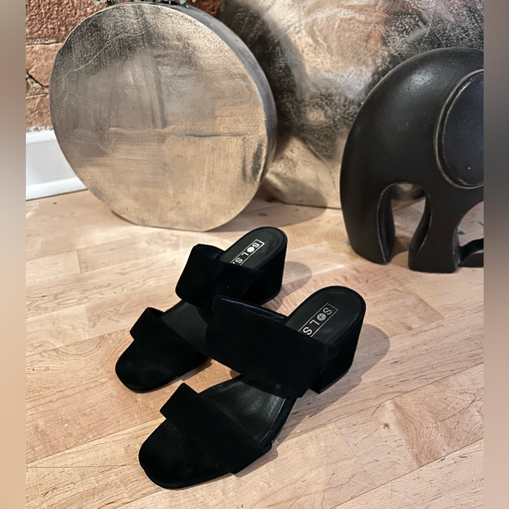 *New* Solsana block sandal, velvet
